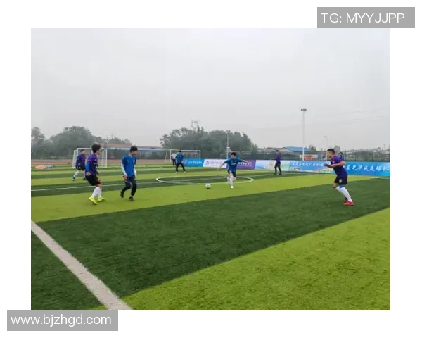 足球场上的耀眼之星,点燃青春激情,勇敢追梦不止步